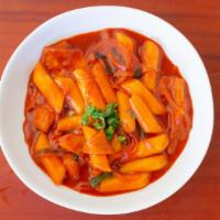 Spicy Stir Fried Rice Cake / 떡볶이 · Served spicy.