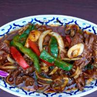 Jumping Squid · Sautéed squids with chili sauce, mushrooms, baby corn, bell pepper and basil.