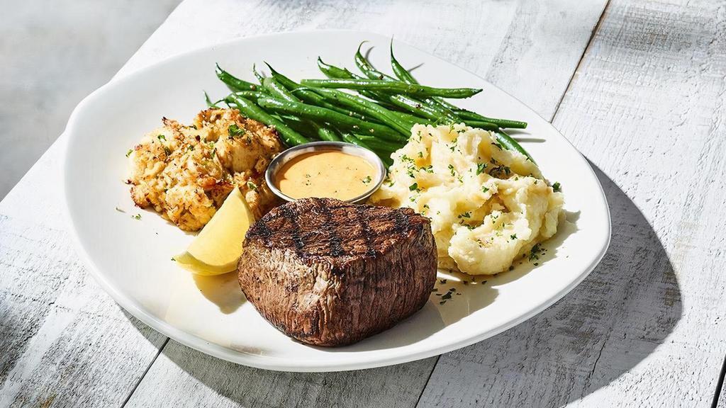 Steak & Crab Cake · 7oz center cut sirloin and a Maryland-style crab cake served with red remoulade sauce