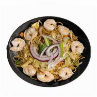 Shrimp Fried Ramen · Shrimp,noodle,egg,onion,scallions,cabbage,beans sprouts,green/red bean,black pepper.