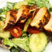 Ensalada Señor Carbón · Gluten free. Fresh green mix marinated in pollería dressing, accompanied by tomato, cucumber...