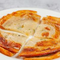 Green Onion Pancakes /  葱油饼 · 
