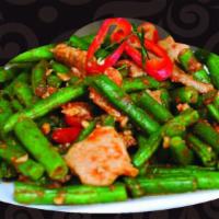 Spicy Green Beans · Spicy. Green beans, bell pepper, carrots and roasted red hot thai chili sauce.