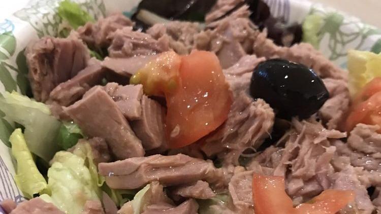 Tuna Sea Food · Lettuce, tomato, baby arugula, spinach, onions, beans, fresh lemon juice, extra virgin olive oil topped fresh tuna.