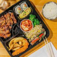 Bbq Short Ribs (La Kalbi) Bento · All orders come with tempura, rice, and side dishes.