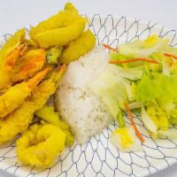 Assorted Tempura · Ten pieces of vegetables and three pieces of prawn tempura.