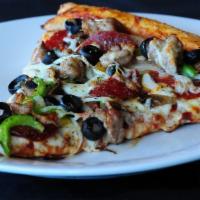 Extra Large New York Combo Slice Pizza · Pepperoni, sausage, meatball, mixed bell pepper, mushroom, onion, black olives.