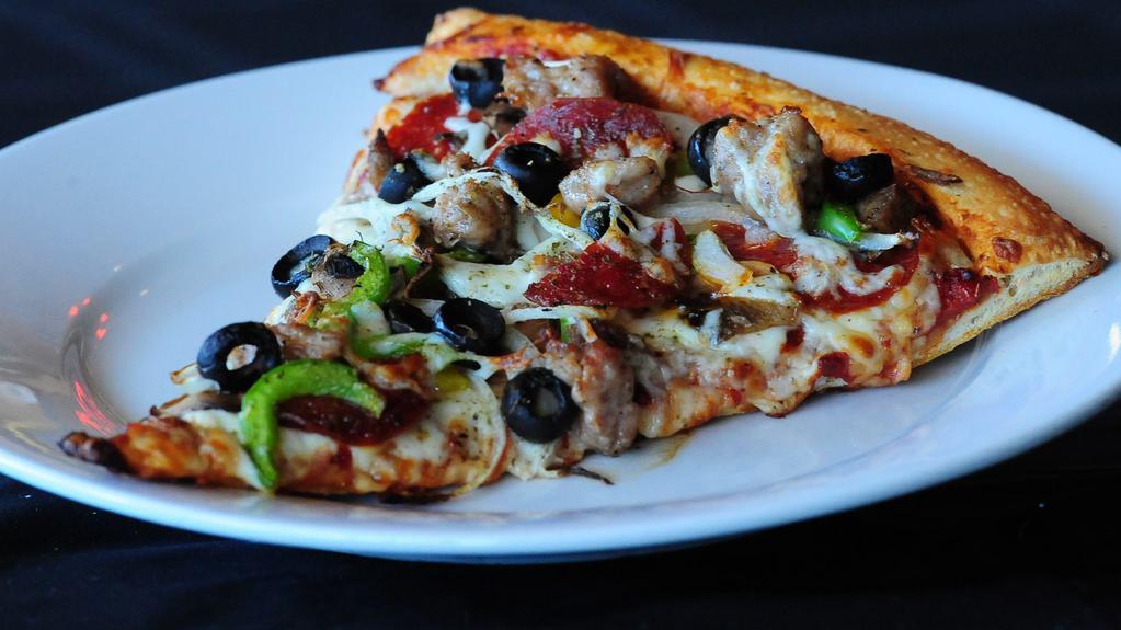 Extra Large New York Combo Slice Pizza · Pepperoni, sausage, meatball, mixed bell pepper, mushroom, onion, black olives.