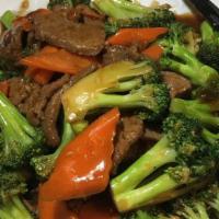 Beef Broccoli & Ginger - Bò Xào Bông Cải Xanh · Can be made Gluten-Free.