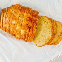 Green Chile Cheese Bread · Sliced 1/2