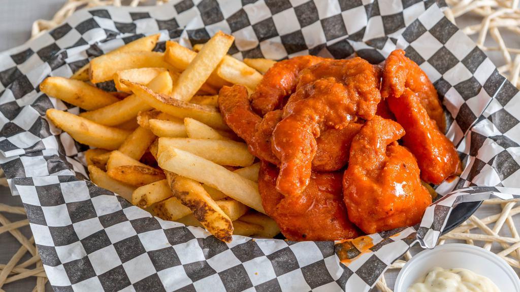 Saucy Shrimp Basket · 6 pieces shrimp tossed in flavorful sauce. Served w/fries.