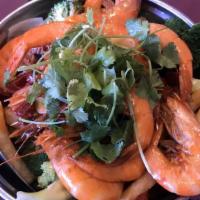 Shrimp Dry Hot Pot 香辣干锅大虾 · [spicy]
Whole shrimp with shell on stir fried with broccoli, onion, bell peppers in a spicy ...