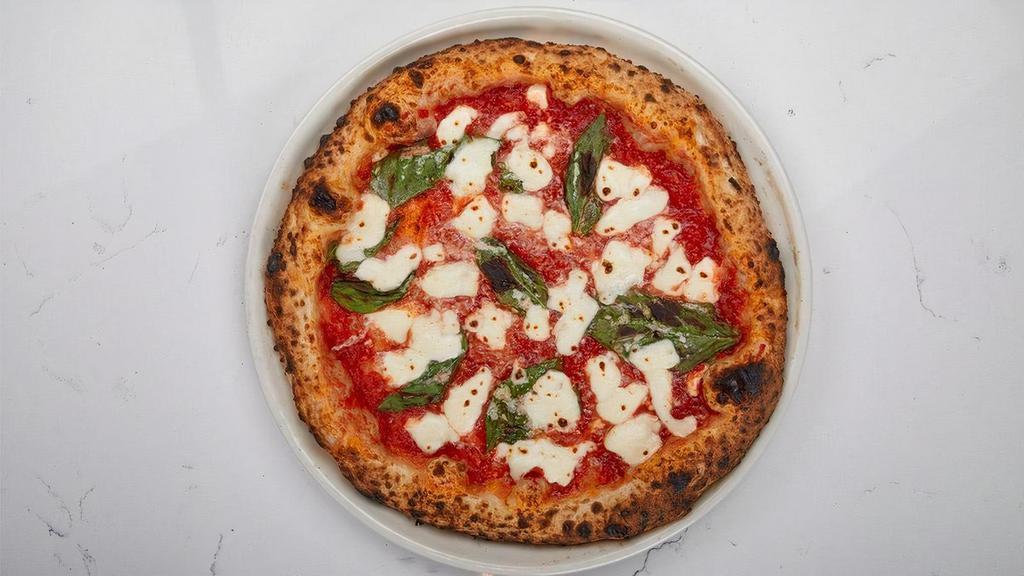 Margherita · tomato sauce, fresh mozzarella, basil, extra virgin olive oil