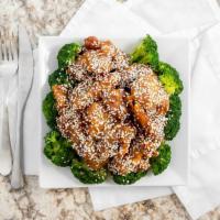 L01 - Sesame Chicken · Sesame chicken served with fresh broccoli.