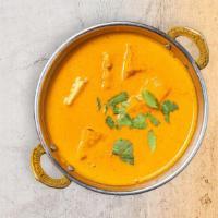 Goa Curry Entree · Onion curry with coconut milk and whipped cream. Served with rice.