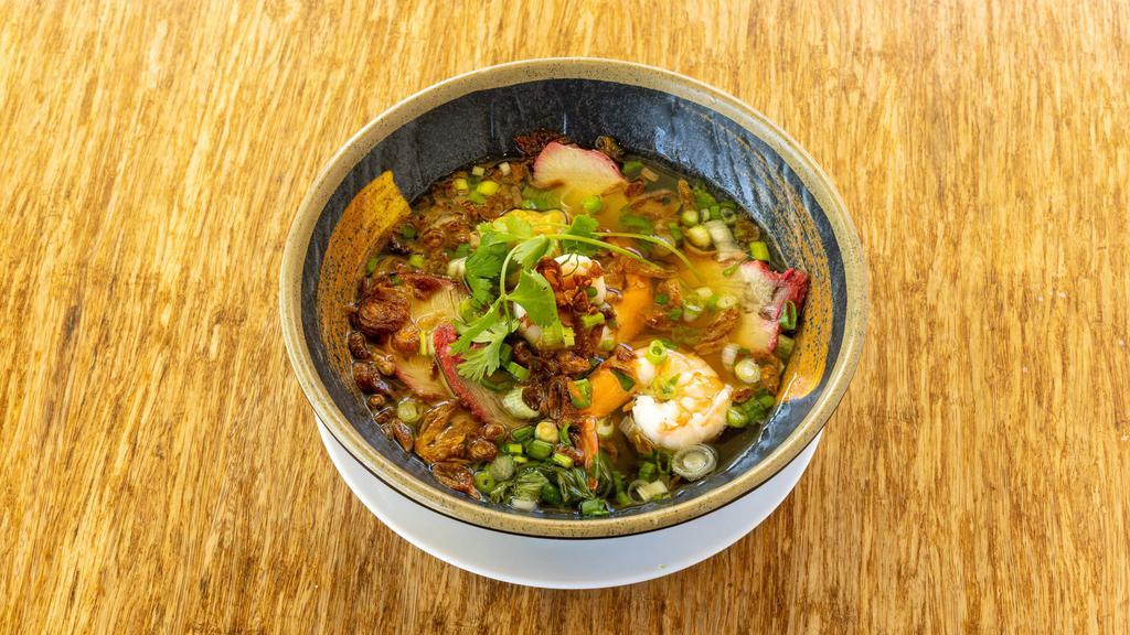 Wonton Soup (Hoanh Thanh) · Pork wontons, sliced bbq pork, shrimps, topped with crispy shallots, onions, and cilantro.