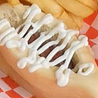 Mini Dogo / Mini Hot Dog · Mini hot dog con papas fritas. / Mini hot dog with french fries.