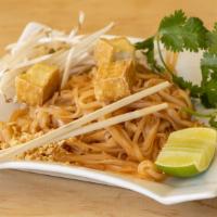 Pad Thai · Stir-fried rice noodles with tofu, bean sprouts, green onion, ground peanut.