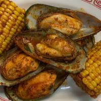 Green Mussels 1Lb · 1 lb green mussels 
2pc corn 2pc potatoes