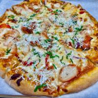 Balle Balle Pizza · Makhni sauce, chicken tikka, onions, bell peppers, fresh cilantro