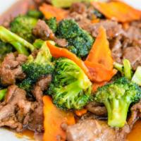 Broccoli · Tender marinated slices with broccoli and carrots