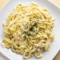 Fettuccine Alfredo Small (Serves 10-15) · Fettuccine tossed with our homemade, rich and creamy Alfredo sauce; topped with Parmesan.