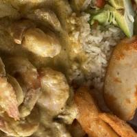 Camarones Santa Fe · Shrimp in a delicious sauce made with table cream, green chile, and mushrooms.