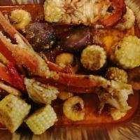 Combo Deal B 海鮮套餐B · Inclues 3 pieces corn,6pieces potatoes ,1 snow crab,1 lb 
 cut crab ,1 lb shrimps(26-30) ,1 ...