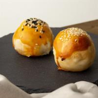 Egg Yolk Pastry (Red Bean) · 