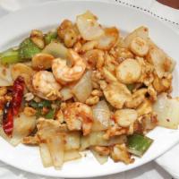 Kung Pao 2 (Shrimp & Chicken) · Spicy dish.