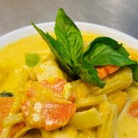 Yellow Curry + Rice · Mild. Bamboo shoots, bell peppers, basil, baby corn, peas / carrots, onions in coconut milk ...