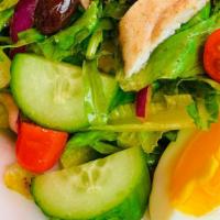 Insalatone · Arugula and romaine lettuce, onions, eggs, cherry tomatoes, olives, cucumbers.
Add : chicken...