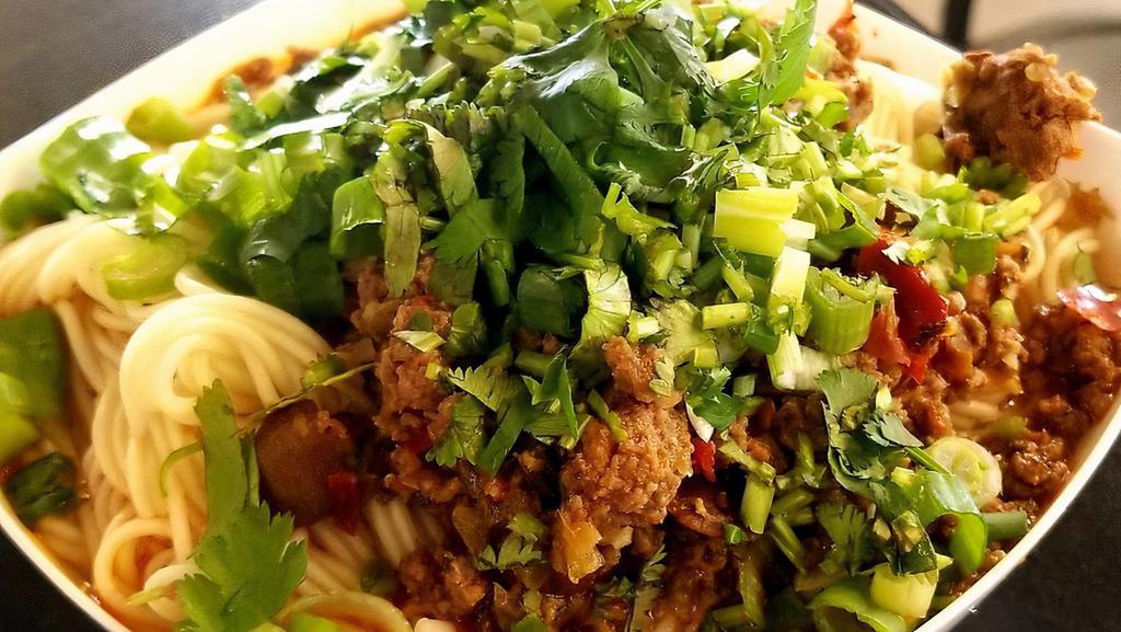 Dan Xiao Mein · Sichuan noodle with ground beef in soup.