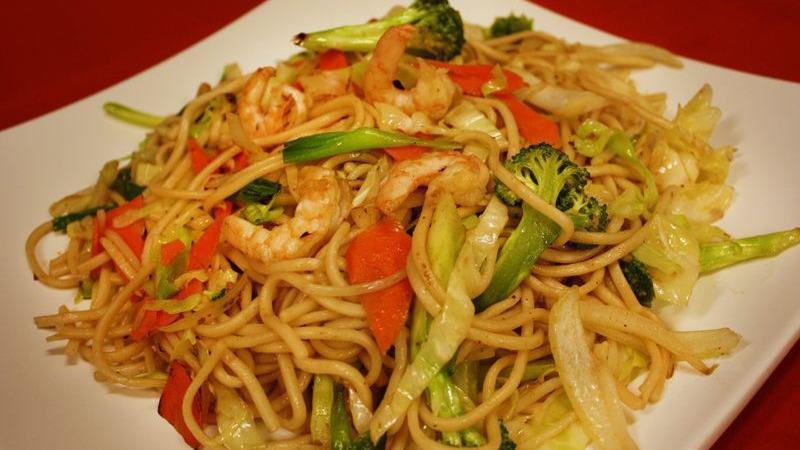 Veggie Yakisoba · Vegetarian. Stir fry of vegetable medley of carrot, broccoli, green onion, onion, mung bean, cabbage and yakisoba egg noodle.