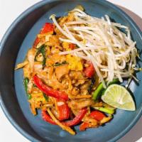 Pad Kee Mao · flat rice noodles, bamboo shoots, egg, scallions, onion, basil, sweet chili paste / can be m...