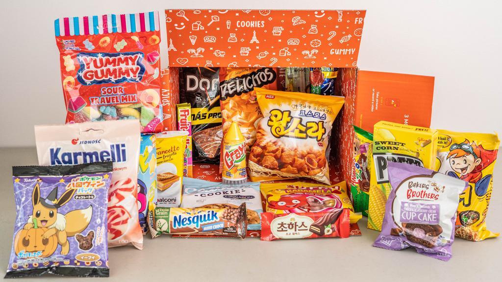 Familypak · 20 snacks. Full size snacks. None of that small sample sized stuff. Got a really hungry family or want a treasure trove of snacks all to yourself? The FamilyPak’s got your back, fam! Twenty or more full size snacks, plus the option to add a soda makes this the best box for the ultimate snack lover! Add a soda for an extra price, we only choose the coolest sodas to send!
