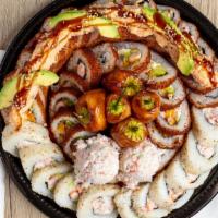 Charolas Familiares · Family platter with three large rolls to choose from the menu for four people (except baked ...