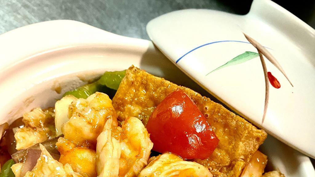 海鮮豆腐煲Seafood Tofu Hot Pot · A deliciously warming Chinese dish.  prawns, fish filet, scallops, tofu and fresh veggies in a tasty white sauce