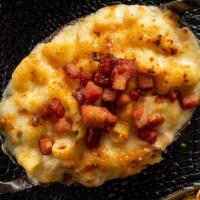 Bacon Mac & Cheese · Nueske's smoked bacon, macaroni noodles, creamy sauce, Cheddar, Parmesan & Gruyere cheese's ...