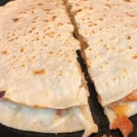 Gobernador · Seasoned shrimp and cheese on corn tortillas