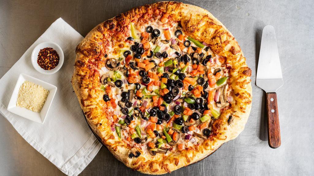 14'' Large Natural Pizza · Red onions, green peppers, fresh mushrooms, black olives, and extra mozzarella cheese.