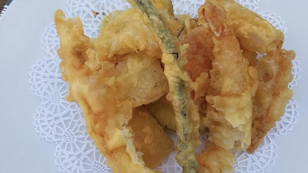 Shrimp Tempura App · 3pc shrimp with vegetables, lightly battered and fried + dipping sauce (cannot be made gluten free)