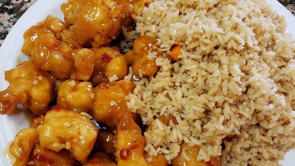 General Tso'S Chicken, Sweet Sour Chicken, Egg Roll · Spicy.
