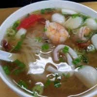 Phở Đồ Biển · Seafood noodle soup ( shrimp, squid, fishballs, crabmeat).