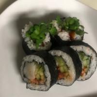 Spicy Scallop Roll · tobiko,cucumber,green onion,kaiware,spicy sauce