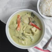 Green Curry · Classic Thai green curry with green bean, eggplant, bamboo shoot, bell pepper, and basil. (U...