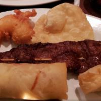 Mixed Appetizers/(Mix App) · Fried shrimp, Crab Puff, Spring Roll, Beef on Skewer, Pork Wonton