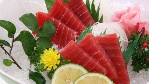 Tuna Sashimi · 6 Slices Tuna sashimi