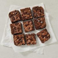 9 Brownies · This gift box includes nine 3