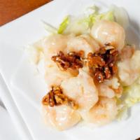 Crispy Shrimp With Honey Walnuts · 